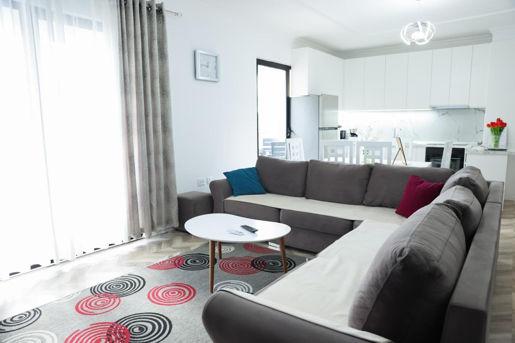 Family Apartment Tirana Exteriör bild